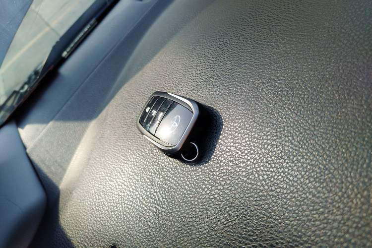 Used Toyota Corolla 2017 Revised Dual-Engine 1.8L E-CVT Elite Edition