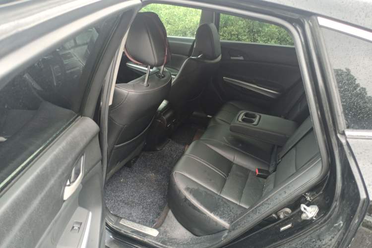 Used Honda Crosstour 2012 2.4L Luxury Edition
