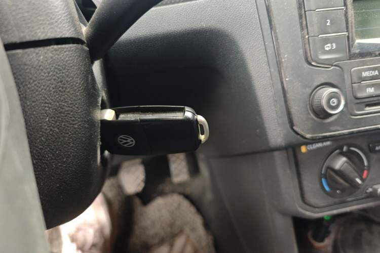 Used Volkswagen Jetta 2019 Dream Edition 1.4L Manual Fashion Version
