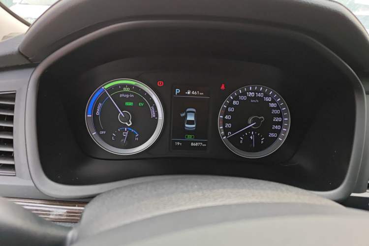 Used Hyundai Sonata Plug-in Hybrid 2018 2.0 PHS Smart Connect Version China VI Standard