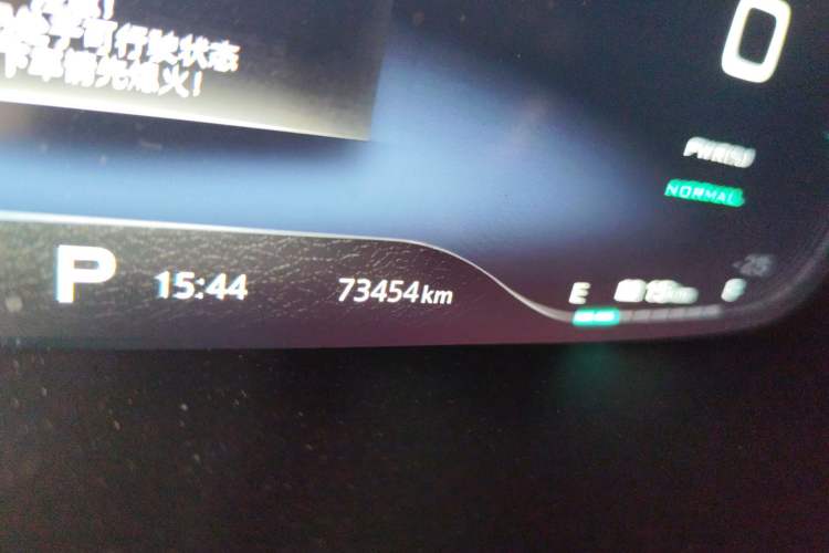 Used Roewe RX5 New Energy 2018 eRX5 50T Hybrid Luxury Edition Odometer Close Up