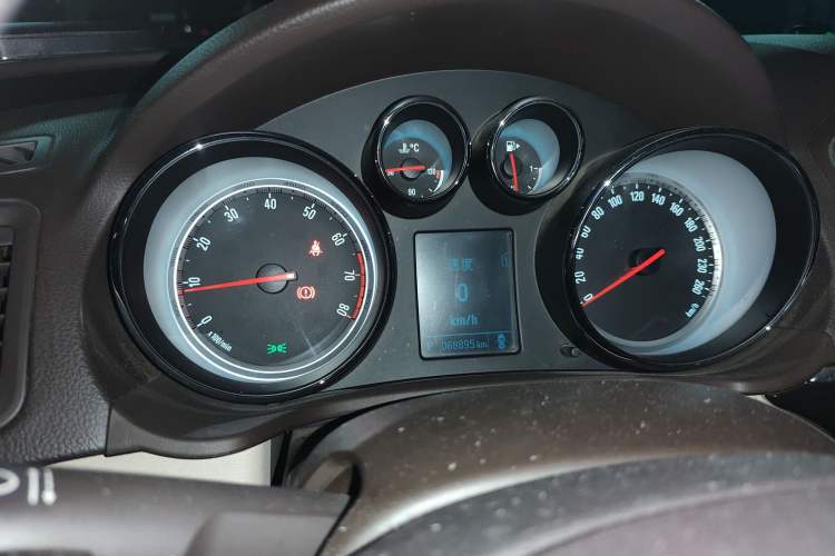 Used Buick Regal 2014 2.0L Leading Fashion Edition