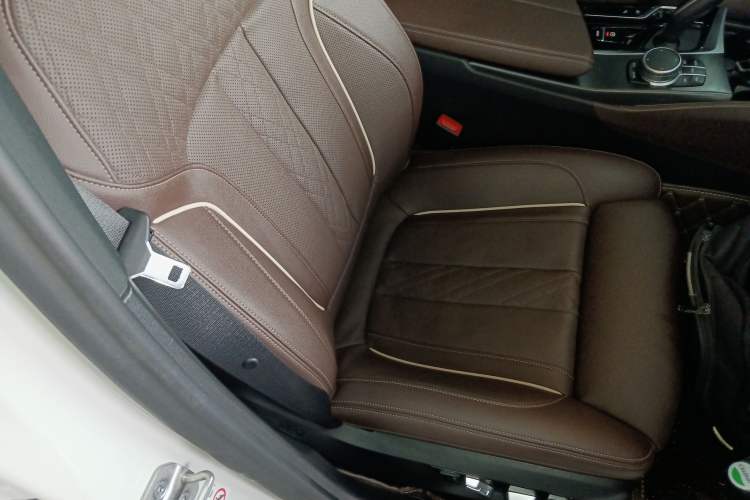 Used BMW 5 Series New Energy 2021 535Le Pioneer Edition M Sport Package
