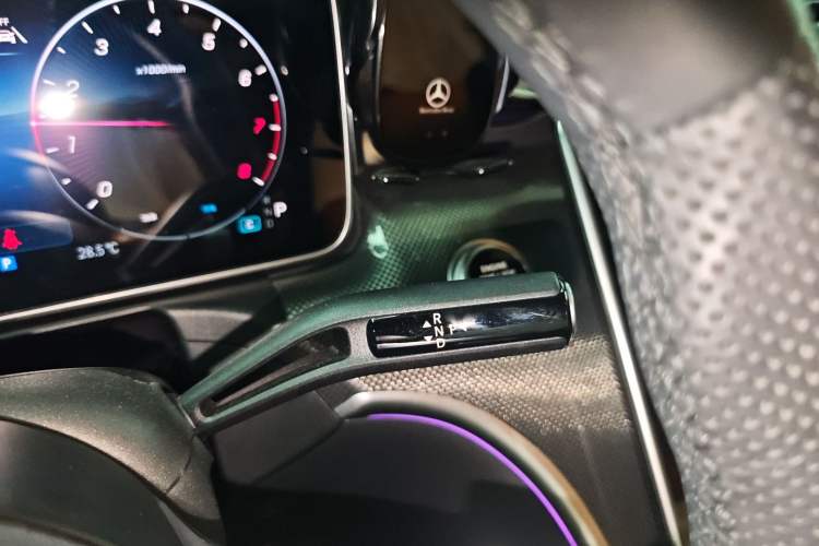 Used Mercedes-Benz C-Class 2025 C 260 L Sport Edition Gear Lever