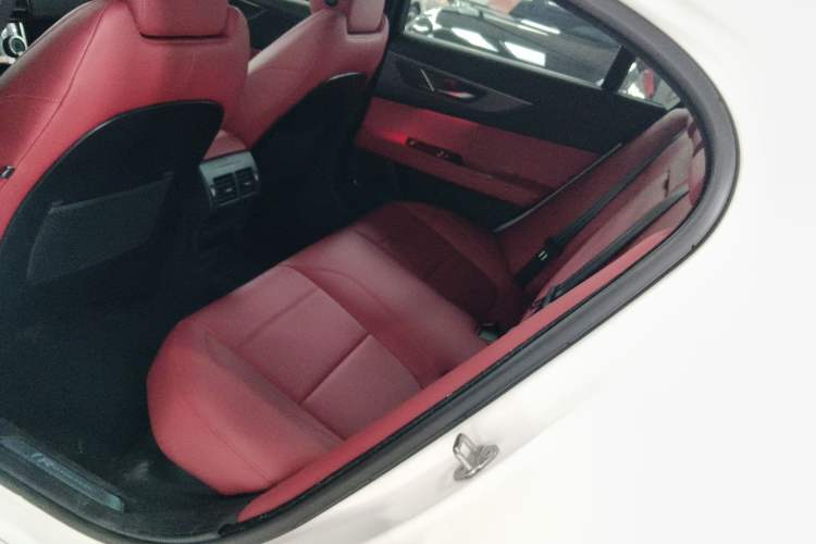 Used Jaguar XEL 2024 2.0T 250 PS R-DYNAMIC S Advanced Sport Edition
