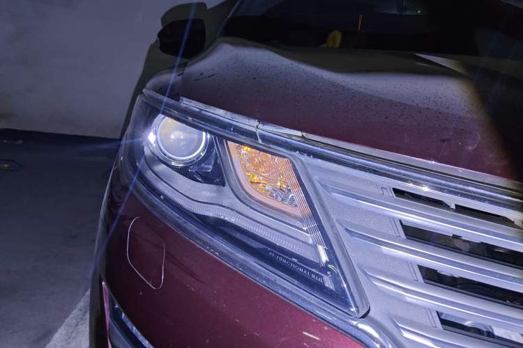 Used Lincoln MKC 2017 2.0T Two-Wheel Drive Deluxe Edition