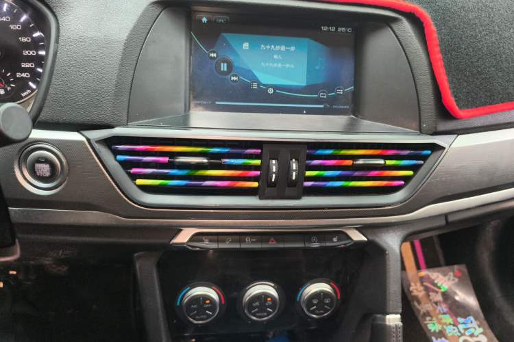 Used Haval H6 2018 Red-Label Sport Version 1.5T Manual Two-Wheel Drive Elite Model Audio And AC Panel