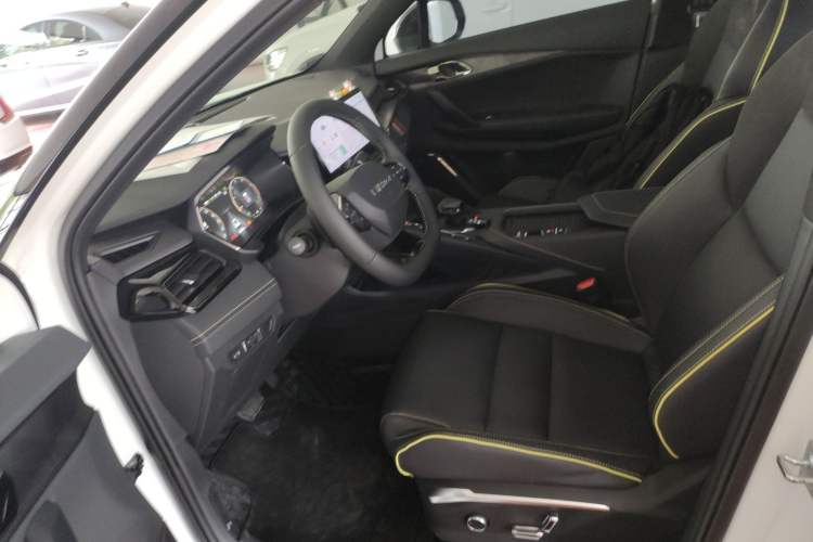 Used Lynk & Co 06 2023 Remix 1.5T Dynamic Halo