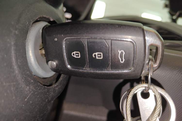 Used Ford Fiesta 2013 Sedan 1.5L Manual Fashion Edition
