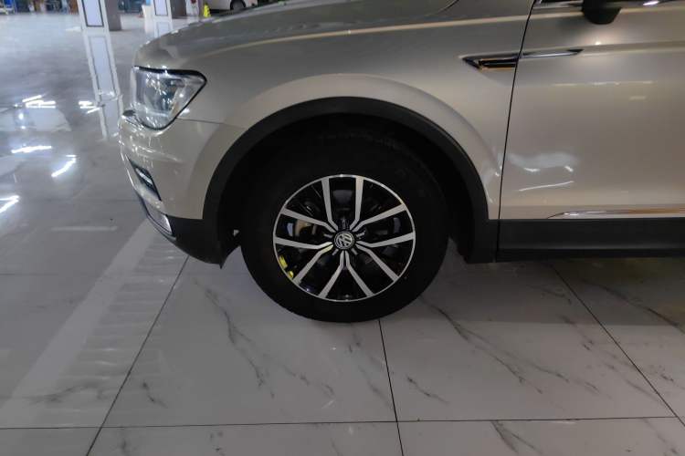 Used Volkswagen Tiguan L 2017 330TSI Automatic Two-Wheel Drive Comfort Edition