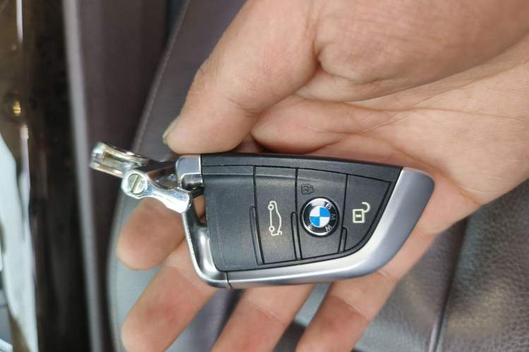 Used BMW X5 2015 xDrive28i
