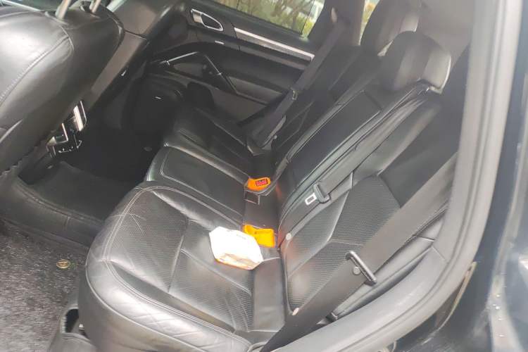 Used Porsche Cayenne 2013 3.6L automatic transmission U.S. specification Left Rear Seat