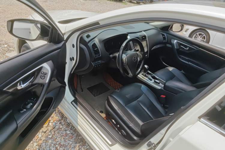 Used Nissan Teana 2014 Duke 2.5L XV Glory Edition Driver Seat