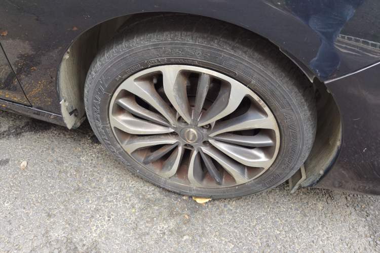 Used GAC Trumpchi GA6 2015 1.8T DCT Luxury Navigation Model