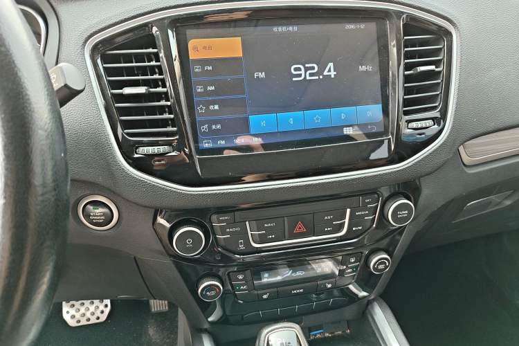 Used Geely Auto Vision X6 2016 1.3T CVT Flagship Model Audio And AC Panel