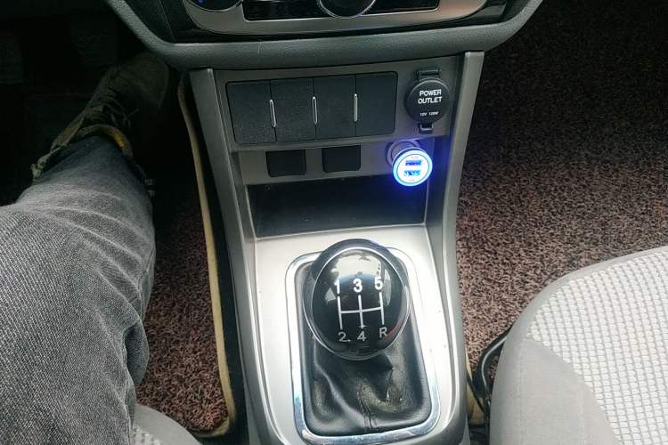 Used Geely Auto Classic Emgrand 2013 Sedan 1.5L Manual Entry-Level Model
