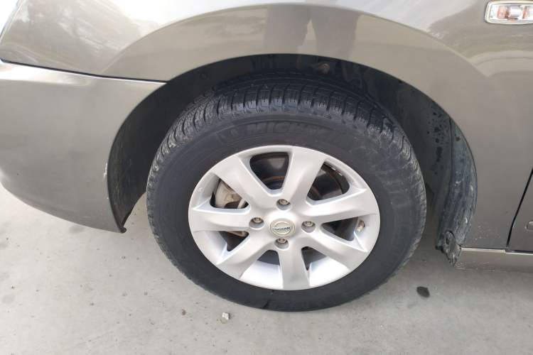 Used Nissan Sylphy 2012 Classic 1.6XE Manual Comfort Edition Left Front Wheel Hub