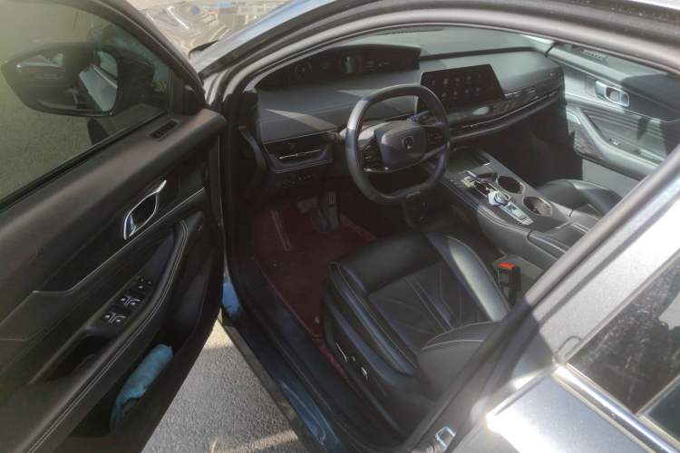 Used CHANGAN UNI-K iDD 2023 Zhidian iDD 1.5T 135km Smart & Fun Model Driver Seat