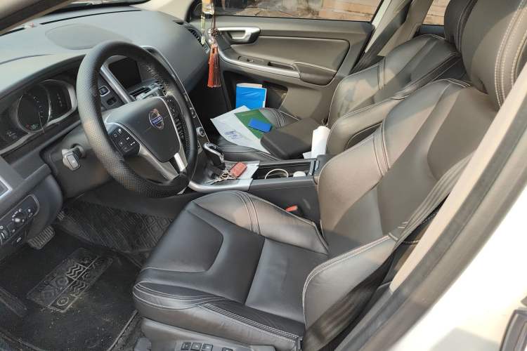 Used Volvo XC60 2015 T5 AWD Zhiyuan Edition
