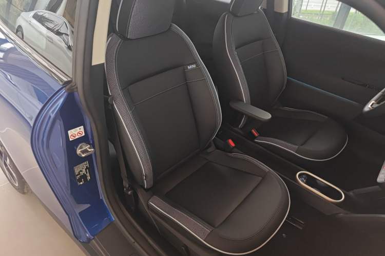 Used MINI Electric MINI COOPER 2024 452km COOPER SE Artist
