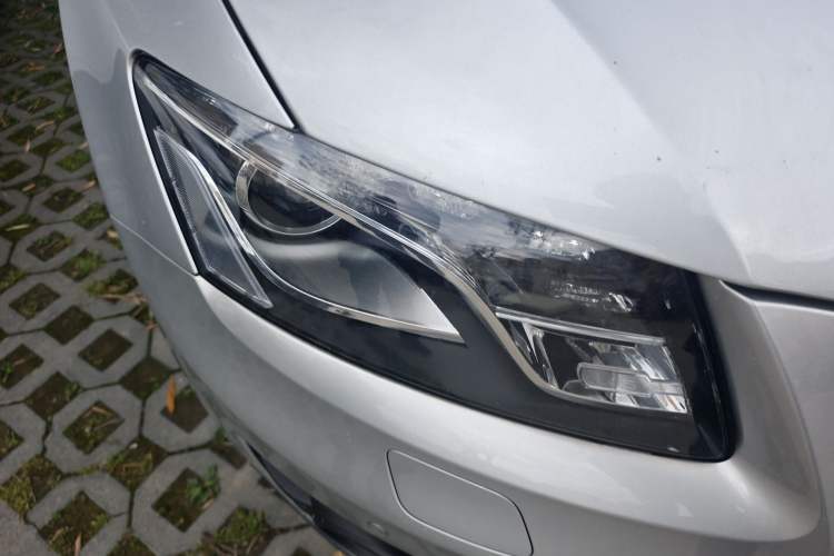 Used Audi Q5 2011 2.0TFSI Technology Model Right Front Headlight