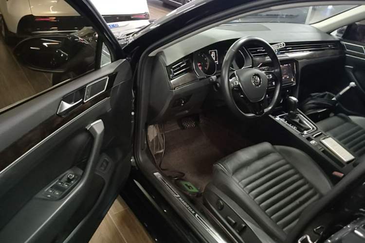 Used Volkswagen Magotan 2019 330TSI DSG Luxury Version China VI Standard