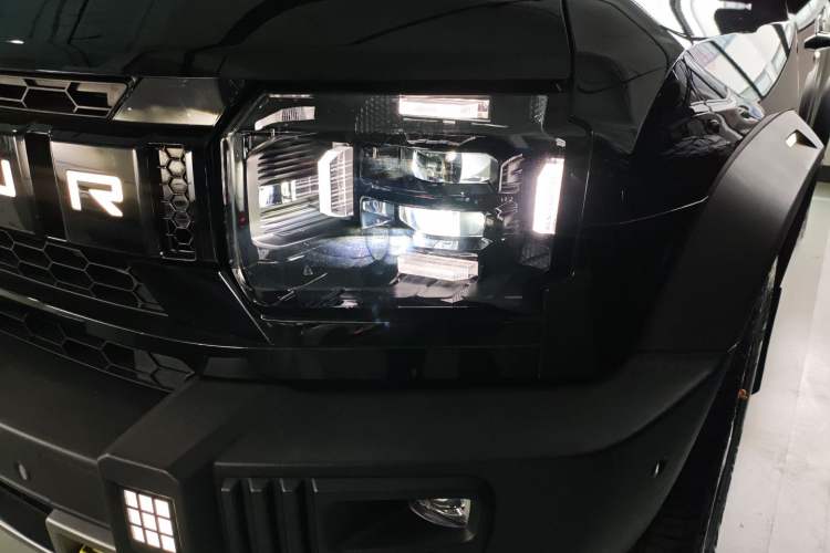 Used JETOUR Traveler 2023 2.0T All-Wheel Drive CrossPRO+ Left Front Headlight