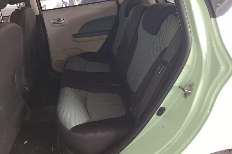 Used CHANGAN Benni E-Star 2021 National Edition Xinyi Version (Fast-Charging Edition) Lithium Iron Phosphate (31.95 kWh) Left Rear Seat