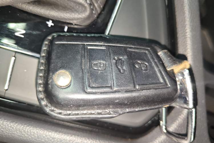 Used Volkswagen Tiguan L 2021 330TSI Automatic Two-Wheel Drive R-Line Flagship Edition
