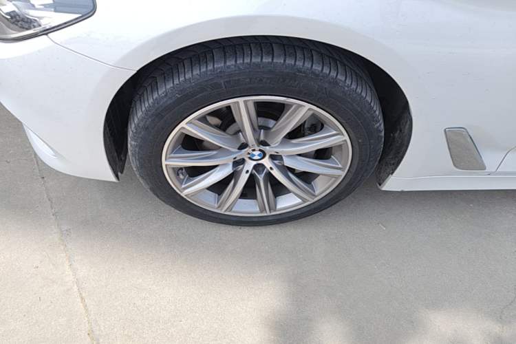 Used BMW 5 Series 2018 528Li Launch Special Edition Exterior 4