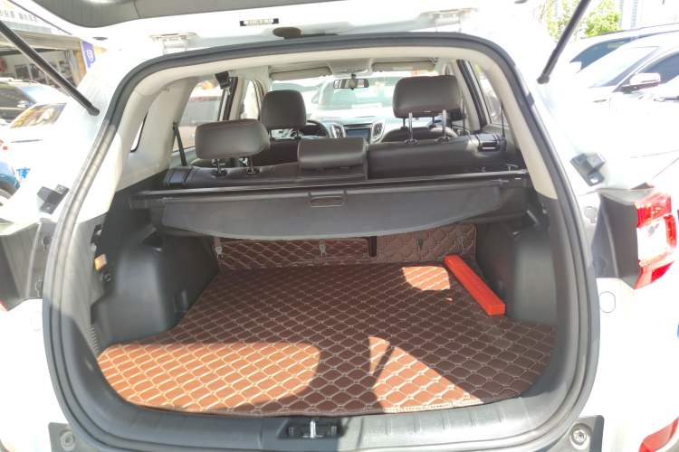 Used CHANGAN CS75 2016 1.8T Automatic Elite Model China V Standard Trunk