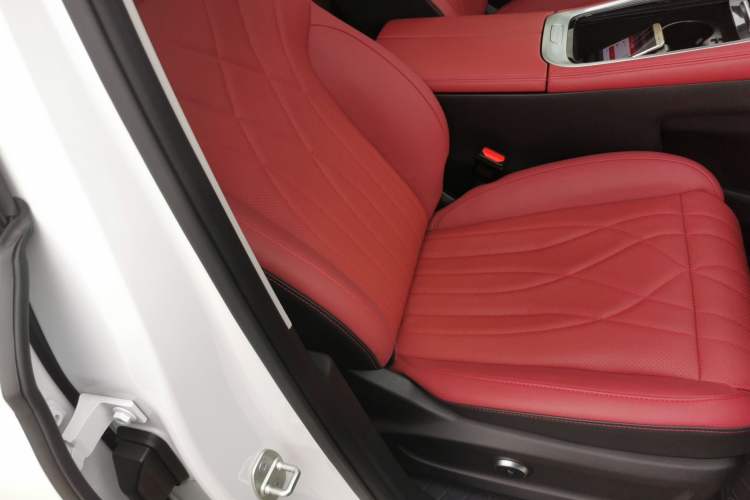 Used EXEED Stellar 2023 400T Two-Wheel Drive Comfort Flyfish Edition