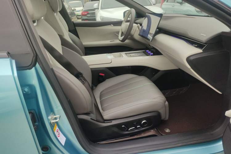 Used Deepal L07 2024 230Max Qiankun Intelligent Driving ADS SE Range-Extended Version