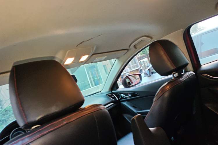 Used Mazda 3 Axela 2016 Sedan 1.5L Manual Comfort Model Headliner