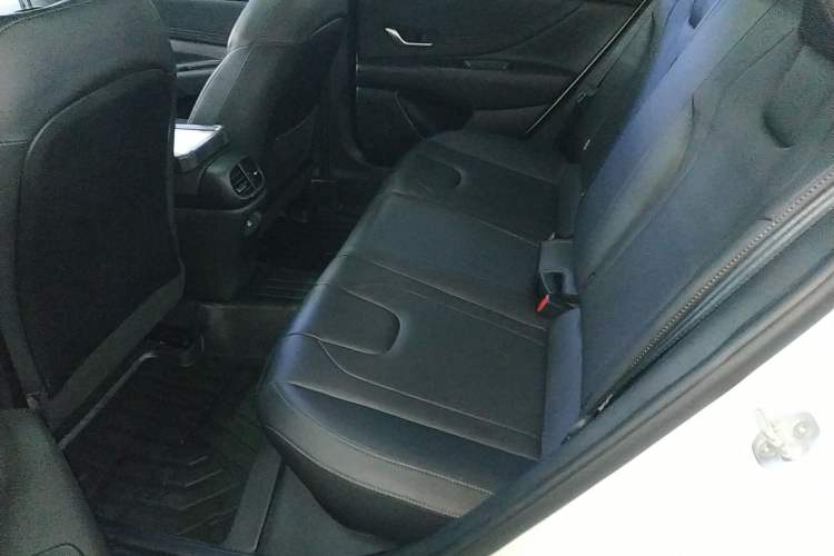 Used Hyundai Elantra 2022 1.5L CVT LUX Prestige Edition
