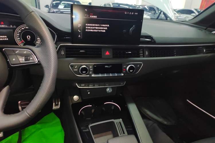 Used Audi A4L 2024 40 TFSI Luxury Dynamic Edition (Starry Night Version)