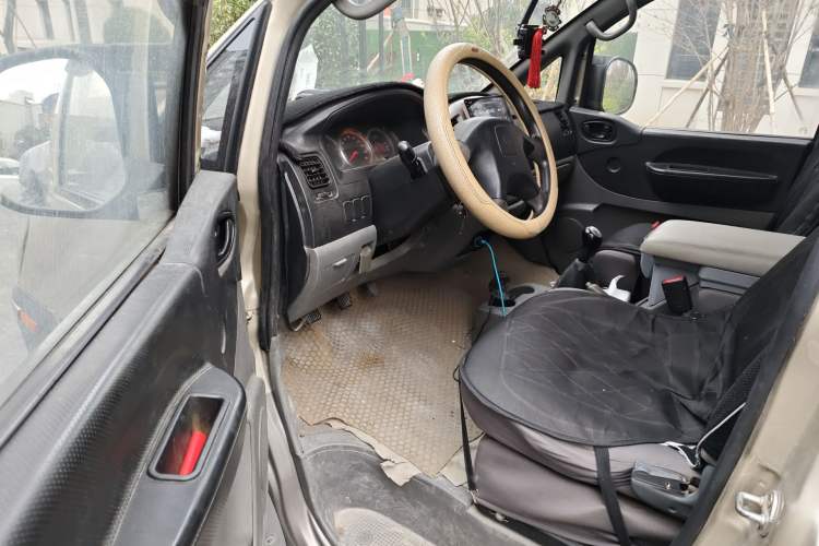 Used FORTHING Lingzhi 2013 M5 Q7 2.0L 7-Seater Long-Wheelbase Comfort Model