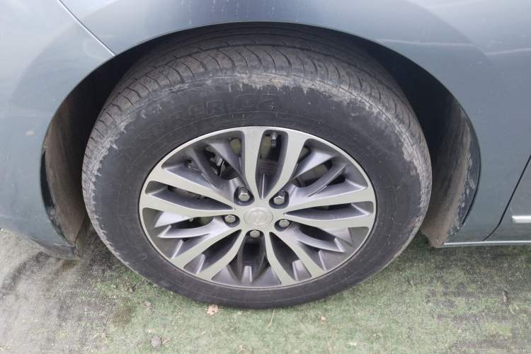 Used Buick GL8 2021 ES Landtrek 653T Comfort Edition