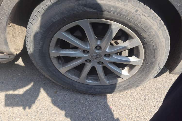 Used Buick Envision 2015 20T Four-Wheel Drive Luxury Model Right Front Wheel Hub