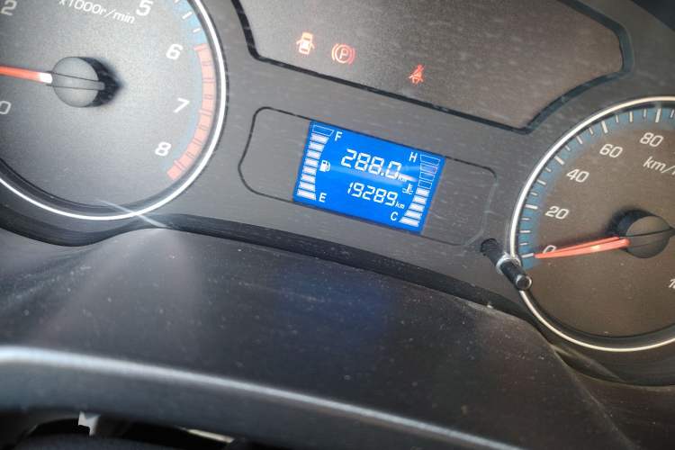 Used CHANGAN KAICHENG Shenqi F30 2018 1.5L Comfort Trim Short Wheelbase DAM15L Odometer Close Up