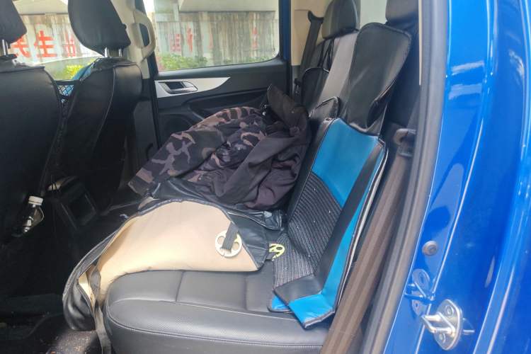 Used Great Wall Poer 2021 2.0T Commercial Version Automatic Diesel 4x4 Elite Long-Box GW4D20M Left Rear Seat