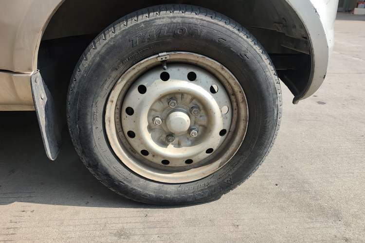 Used Wuling Rongguang 2019 1.5L Extended-Body Van Base Model with 2 Seats
