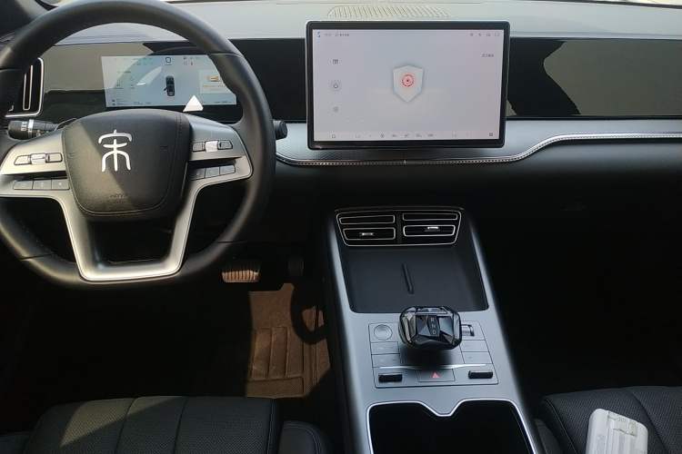 Used BYD Song Pro New Energy 2025 2nd Generation Intelligent Driving Version DM-i 75KM Leading Edition Audio And AC Panel