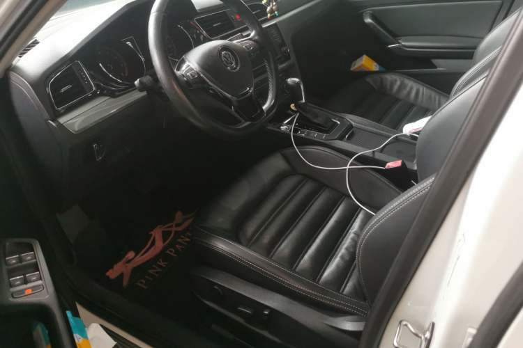 Used Volkswagen Lamando 2015 280TSI DSG Luxury Edition Left Front Seat