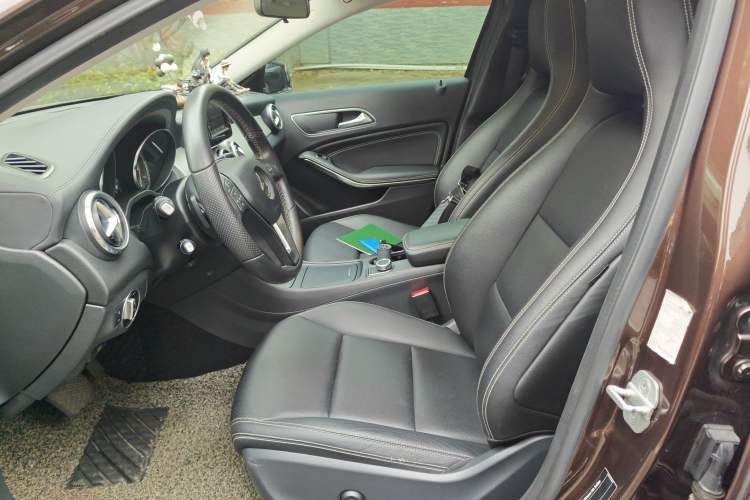 Used Mercedes-Benz GLA 2015 GLA 200 Fashion Model
