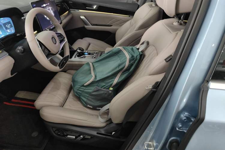 Used BYD Tang New Energy 2024 DM-i Glory Edition 112KM Flagship Model
