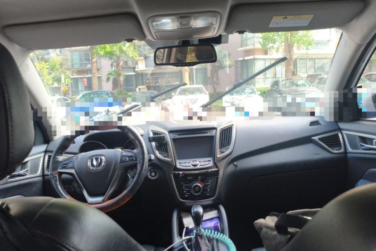 Used CHANGAN CS75 2014 1.8T Automatic Elite Model China IV Standard Center Console