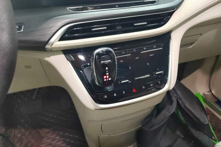 Used Buick GL8 2023 ES Lu Zun Comfort Model
