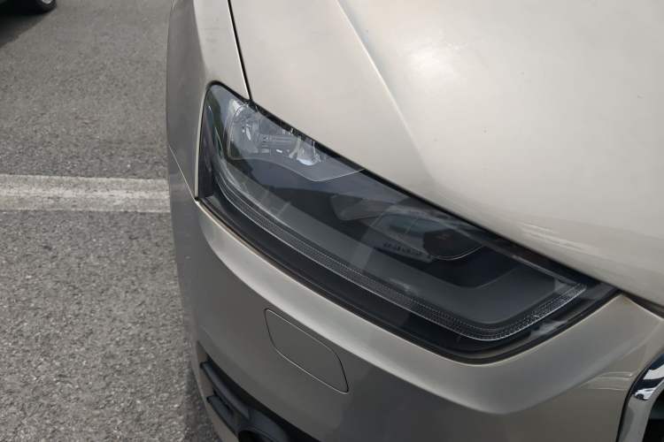 Used Audi Q3 2015 35 TFSI Ambition Edition Right Front Headlight