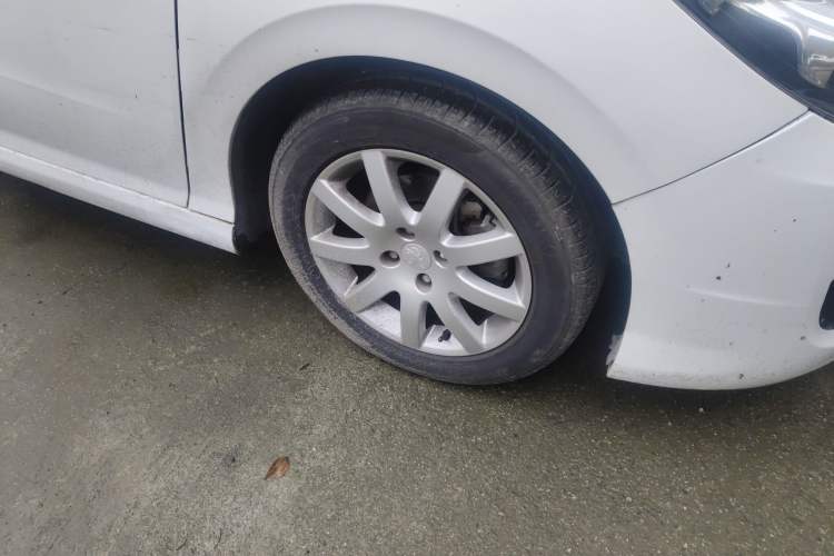 Used Peugeot 308 2013 1.6L Manual YouShang Model Right Front Wheel Hub